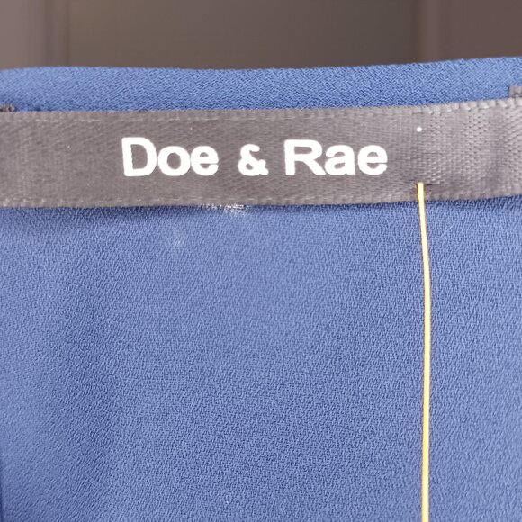 3/$18 or 5/$25 Doe & Rae Blue Tank Top Size Large - Picture 5 of 5